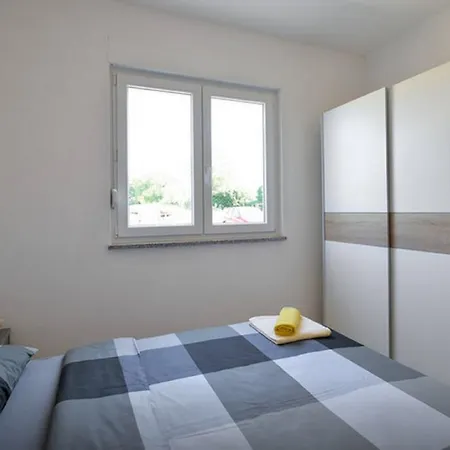 Apartment Una Appartement Pula