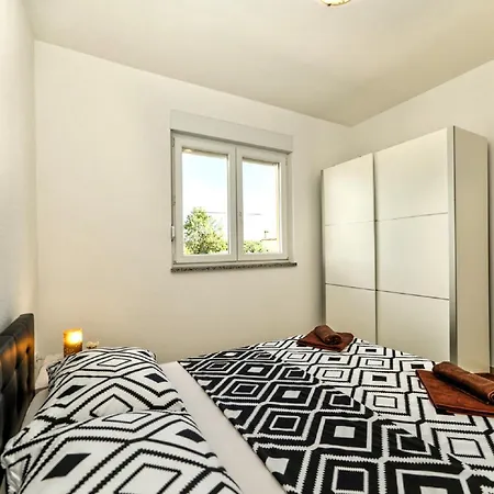 Apartment Una