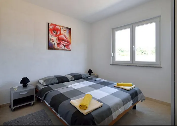 Apartment Una * 풀라