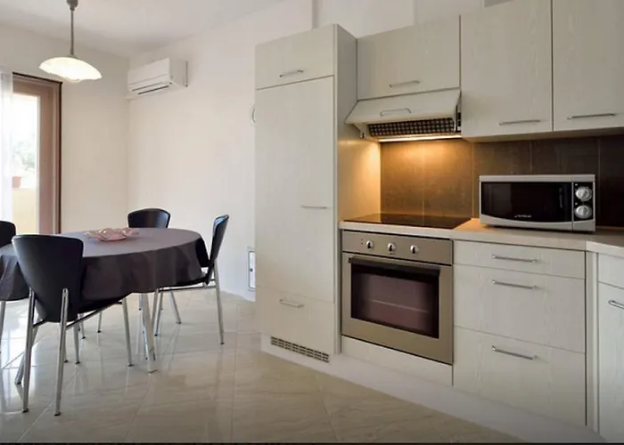 아파트 Apartment Una